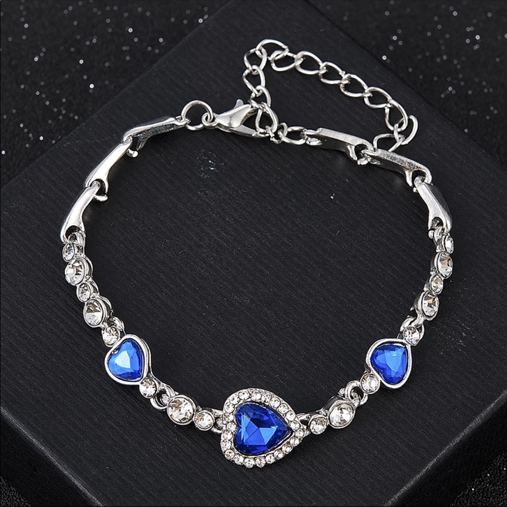 NEW Crystal Heart Charm Bracelet& Bangle - Picture 3 of 5